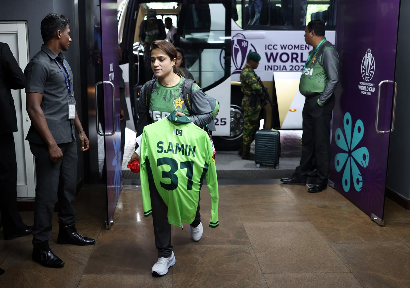 Sidra Amin arrives at the ground in Colombo