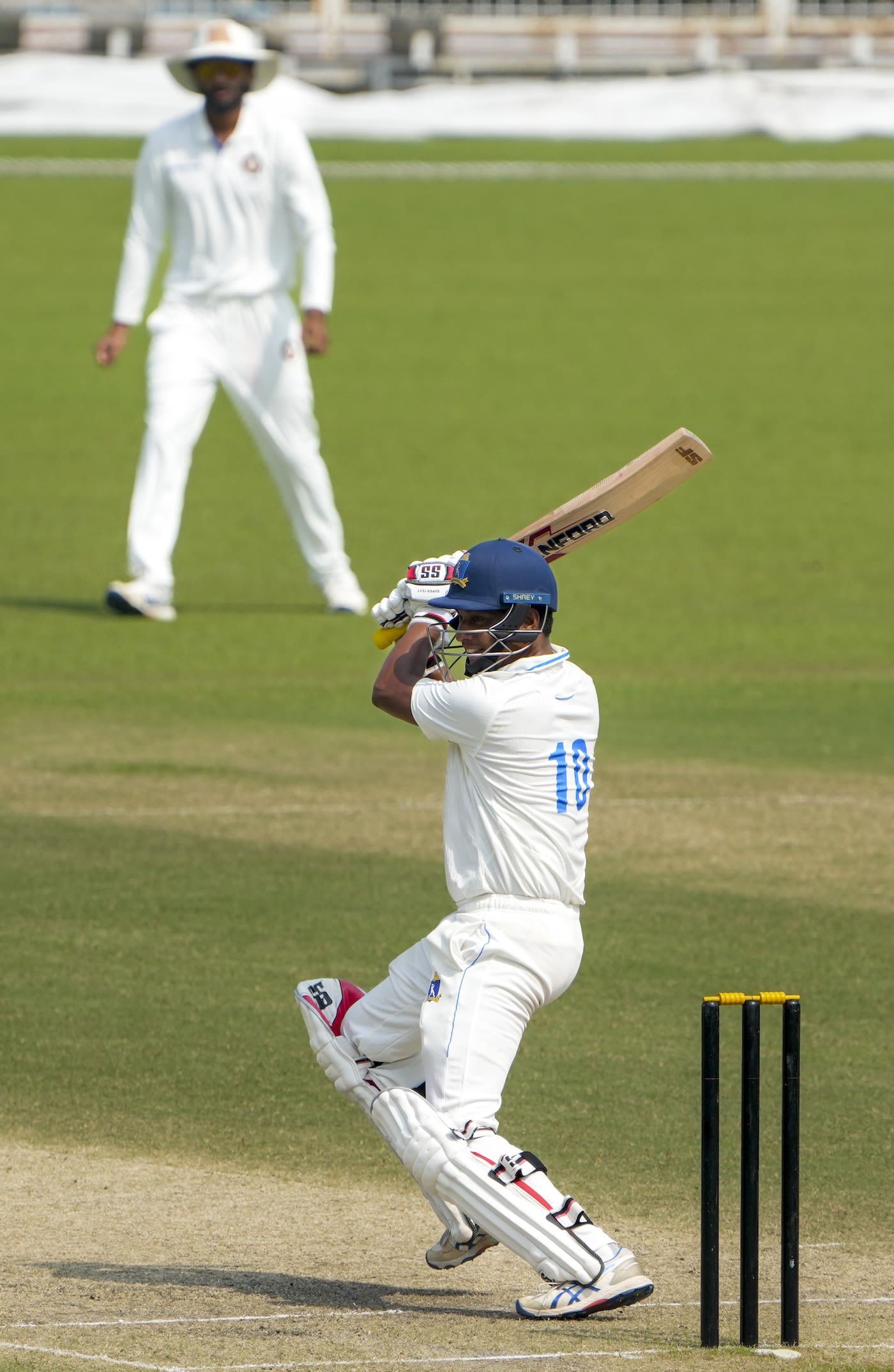 Sudip Chatterjee cuts the ball