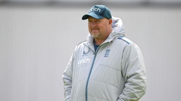 Saker returns to England set-up as Ashes fast-bowling coach 