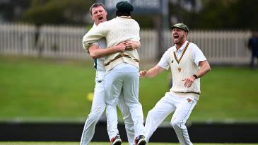 Meredith and Bird pull off stunning three-run win for Tasmania over WA