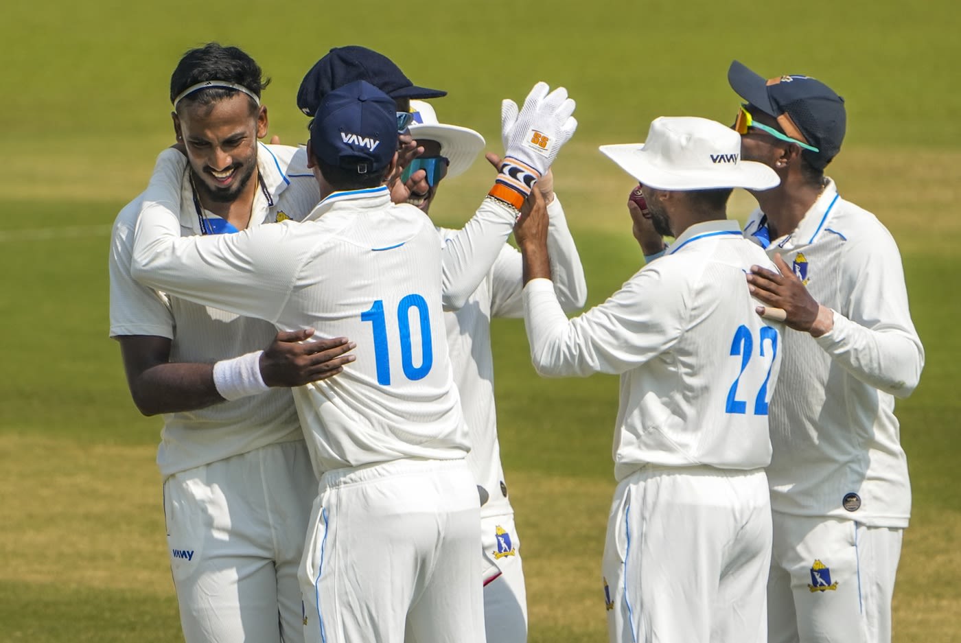 Ishan Porel and Co celebrate Avneesh Sudha's wicket