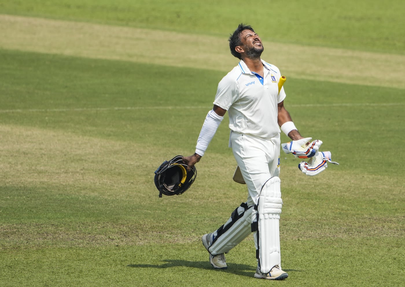 Anustup Majumdar walks off