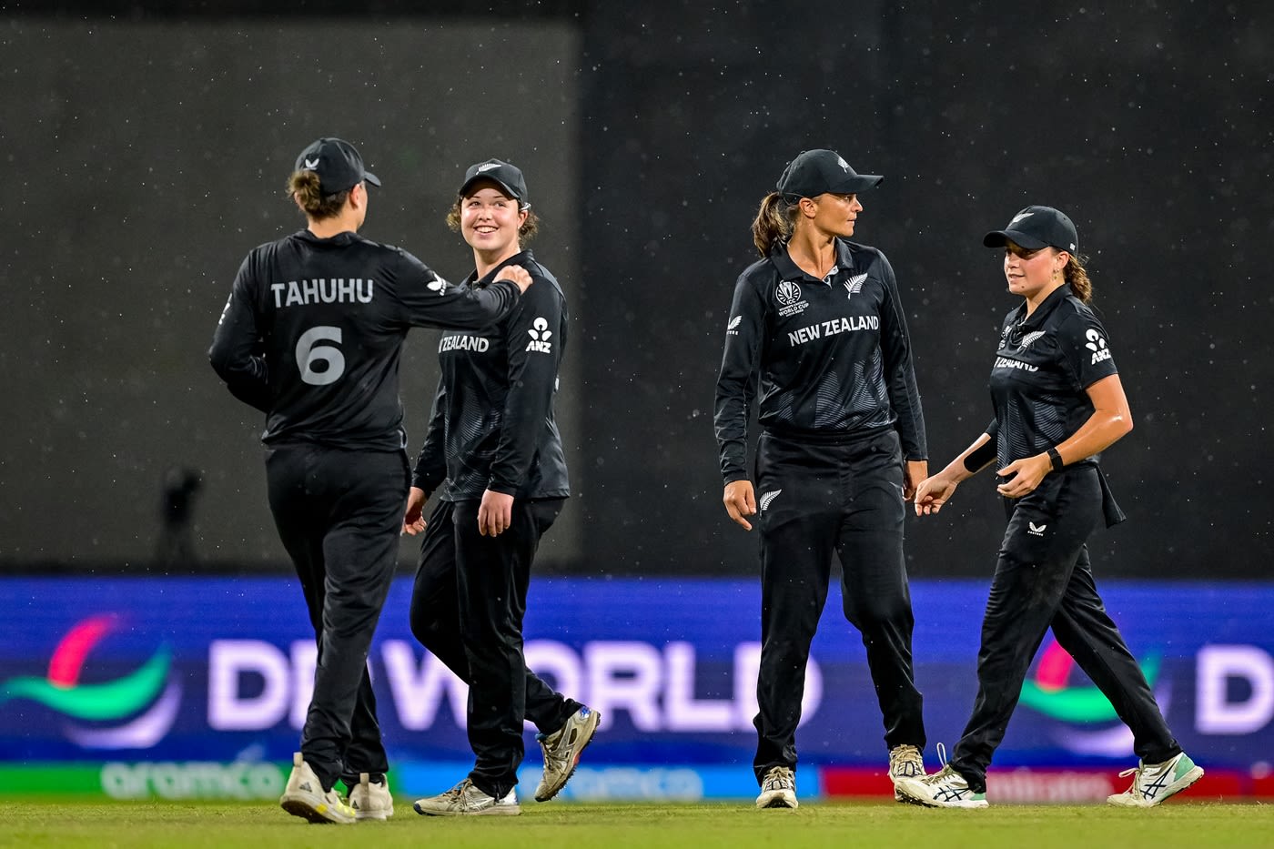 The New Zealand fielders walk off as rain returned in Colombo