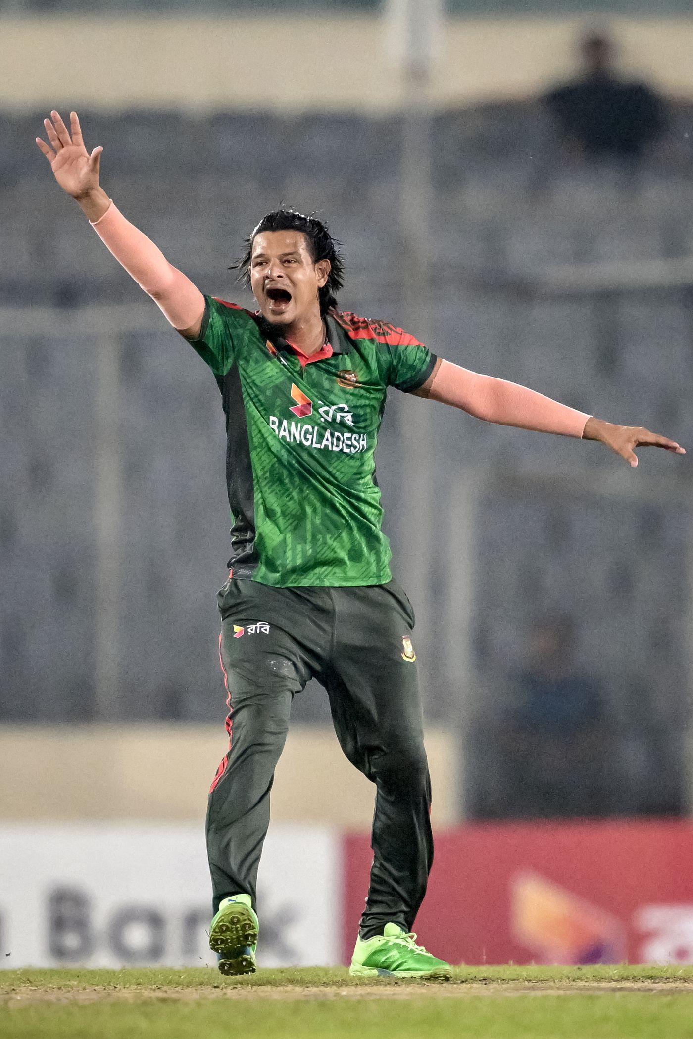 Nasum Ahmed took three wickets in the early overs