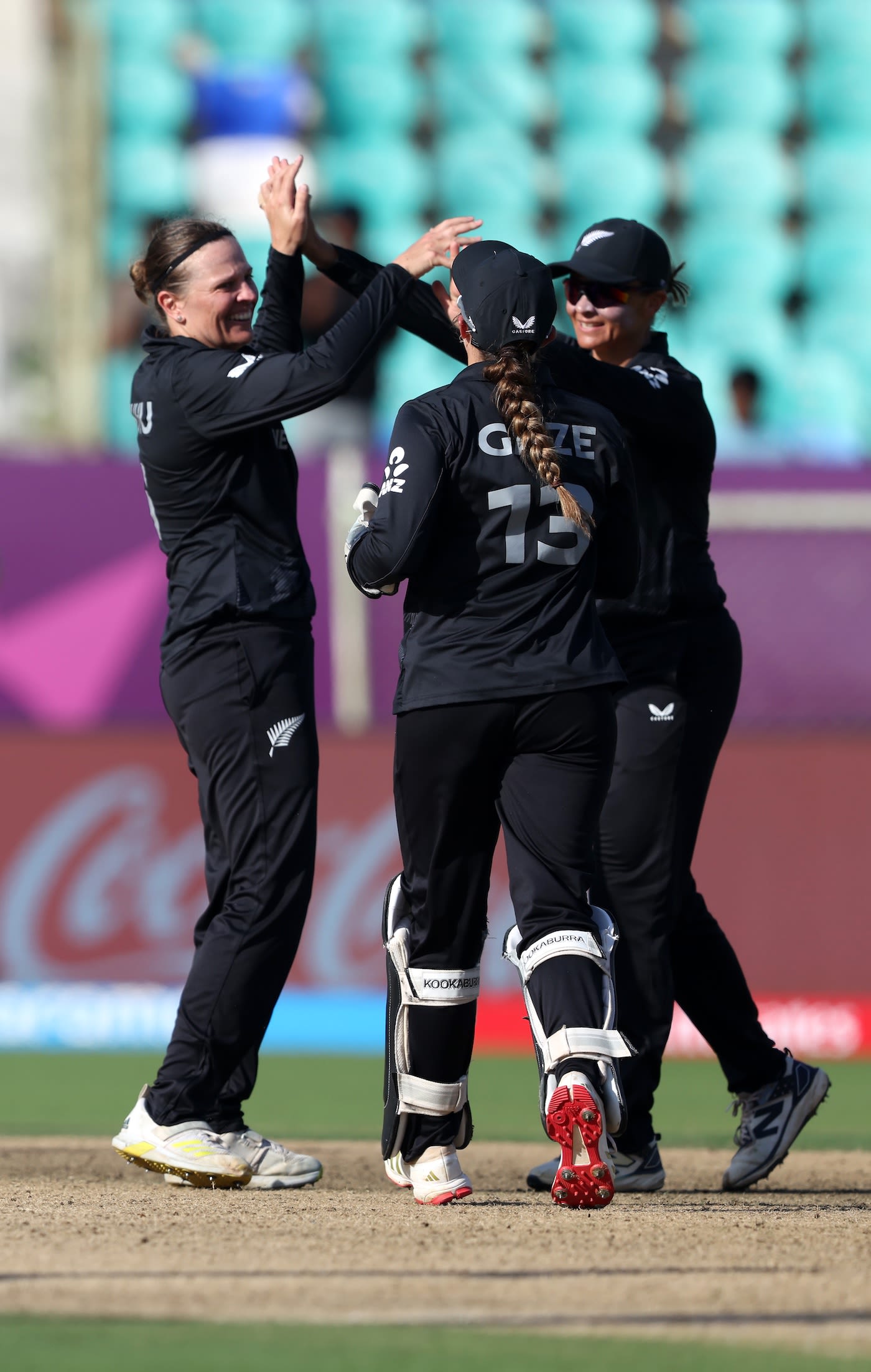 Lea Tahuhu broke the opening partnership
