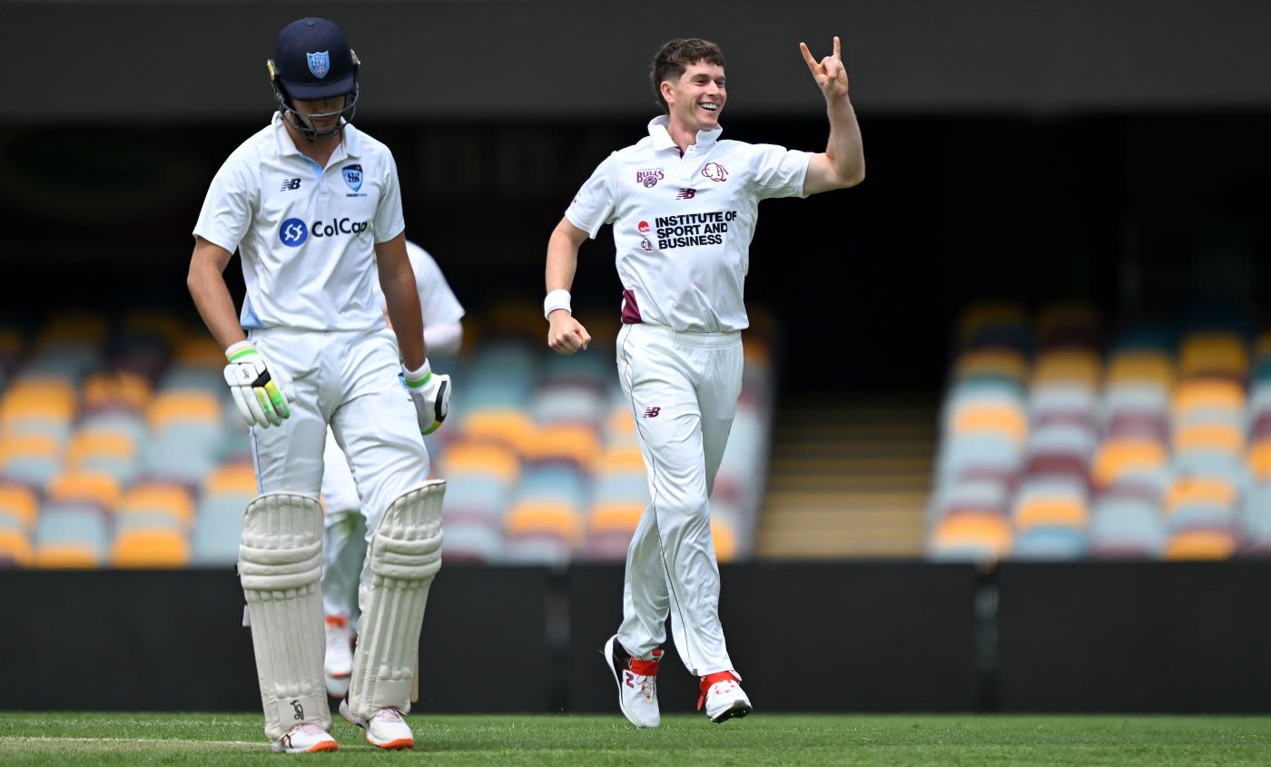 Sam Konstas was bowled by Hayden Kerr
