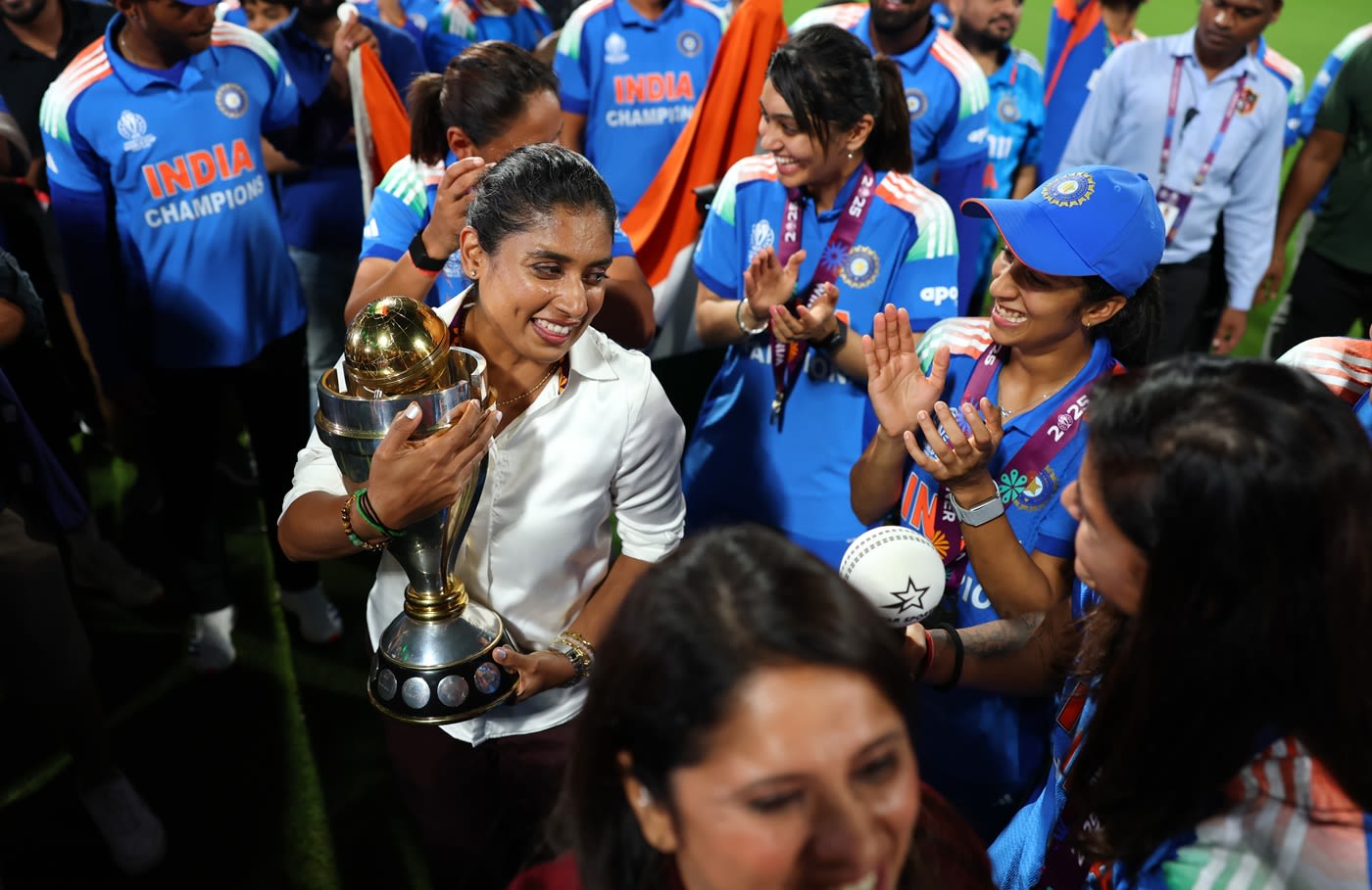 Mithali Raj hugs the World Cup trophy