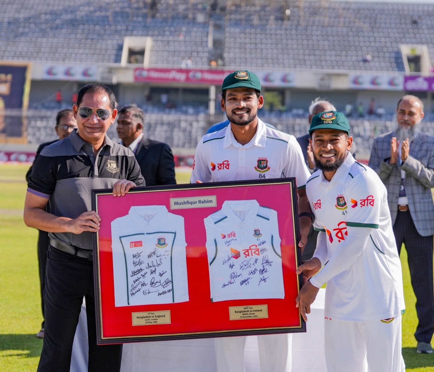 Mushfiqur Rahim receives a couple of special jerseys ahead of his 100th Test from Najmul Hossain Shanto and Habibul Bashar
