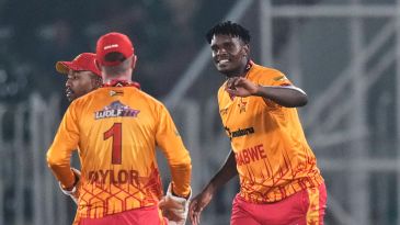 Burl, Ngarava shine as van Beek's all-round efforts go in vain