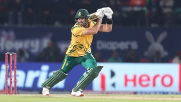 Canada look for early splash against favourites South Africa