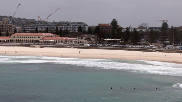 Australia and England unite in tribute to Bondi victims