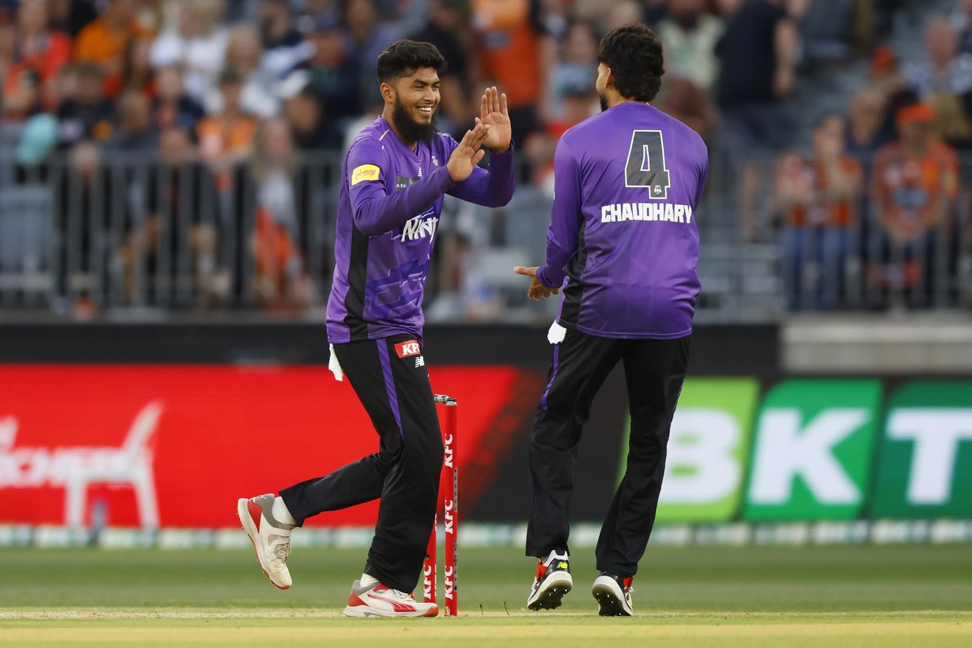 Rishad Hossain dismissed Cooper Connolly and Aaron Hardie