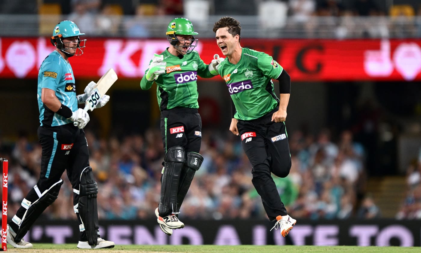 Mitchell Swepson struck twice in an over