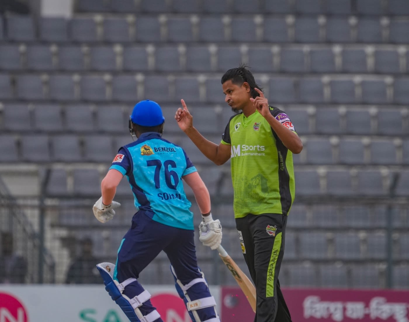 Nasum Ahmed picked up regular wickets