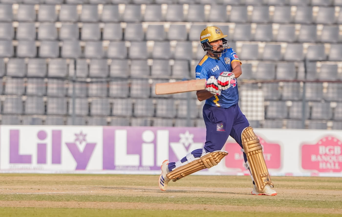 Nasir Hossain cracked an unbeaten 90 off 50 balls