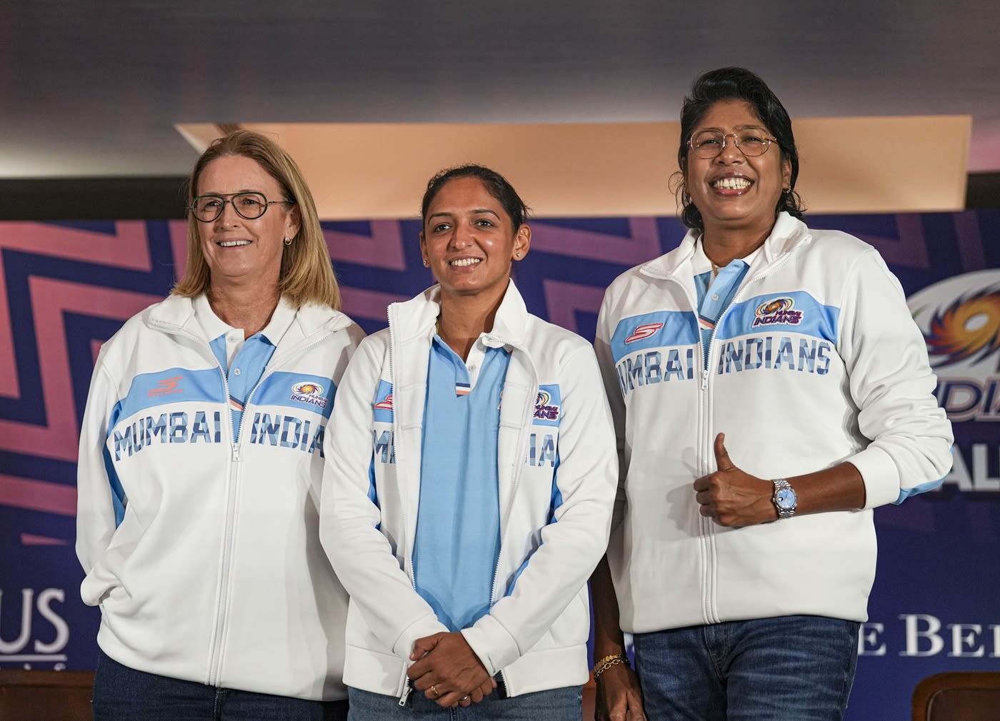 Lisa Keightley, Harmanpreet Kaur and Jhulan Goswami at a press conference