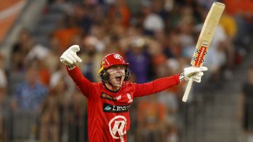 Oliver Peake's last-ball six takes Renegades home in thriller