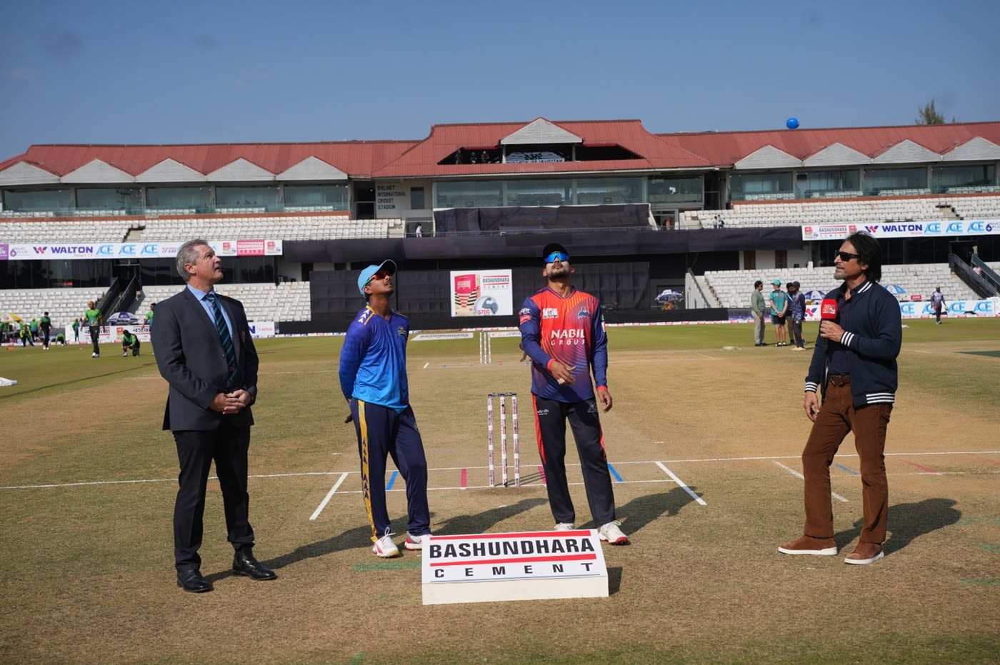 Mahedi Hasan and Najmul Hossain Shanto at the toss