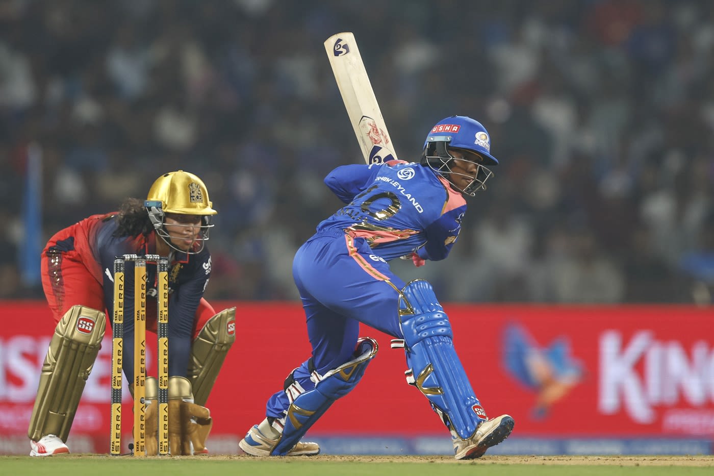 Gunalan Kamalini started briskly