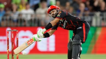 Green, Maddinson power Thunder to victory after Renegades retire Rizwan out