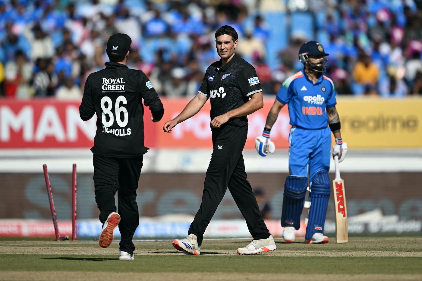 Virat Kohli chopped on against Kristian Clarke