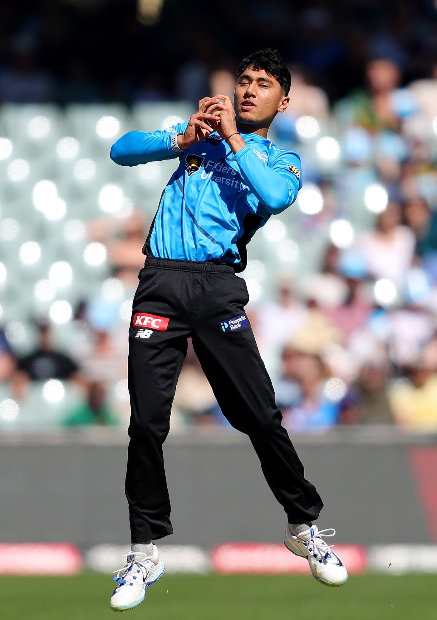 Jerrssis Wadia catches Jake Fraser-McGurk off his own bowling