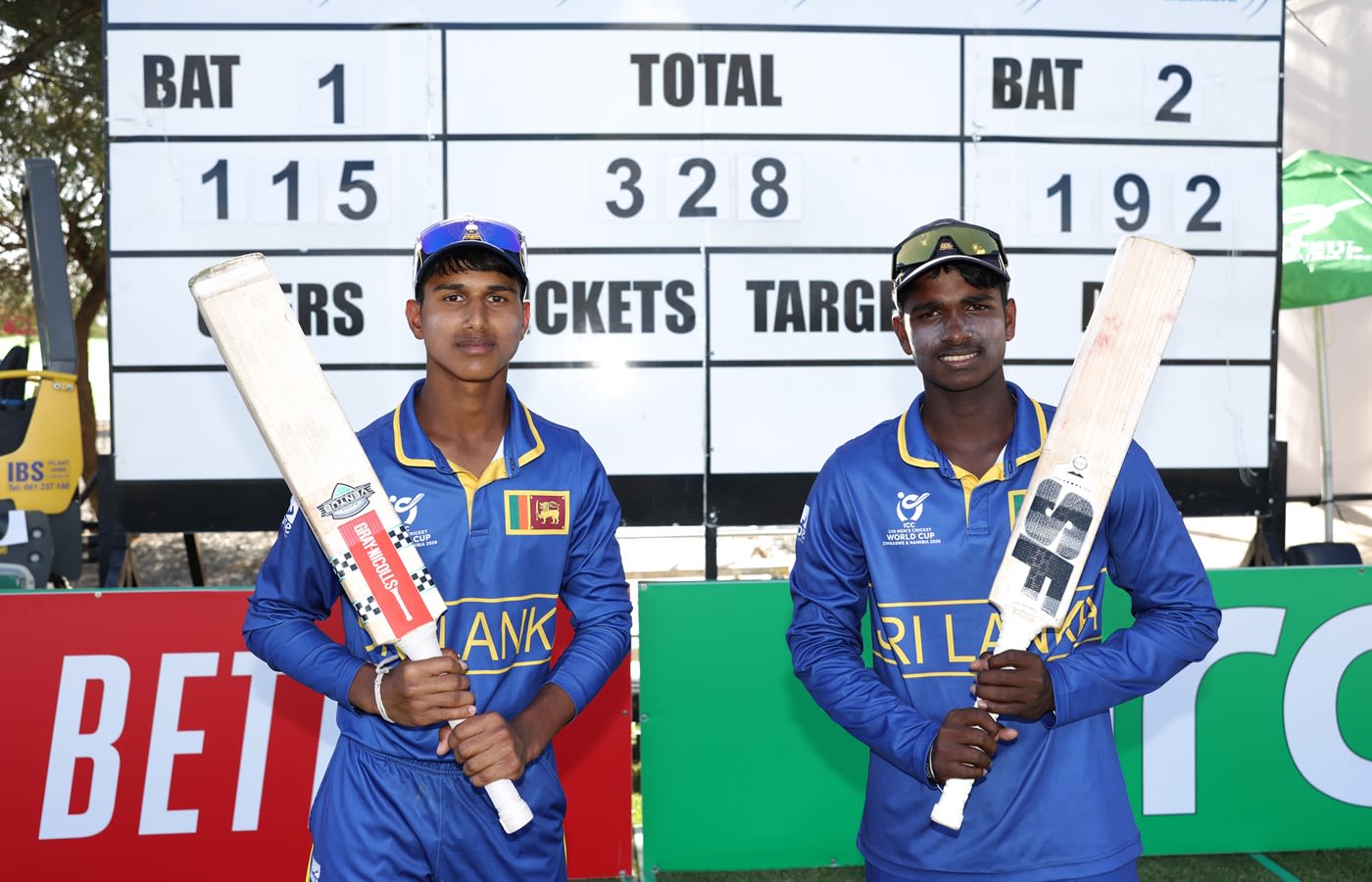 Viran Chamuditha and Dimantha Mahavithana put on 328 for the opening wicket