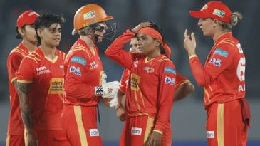 Devine, Gayakwad star as Giants seal comfortable win