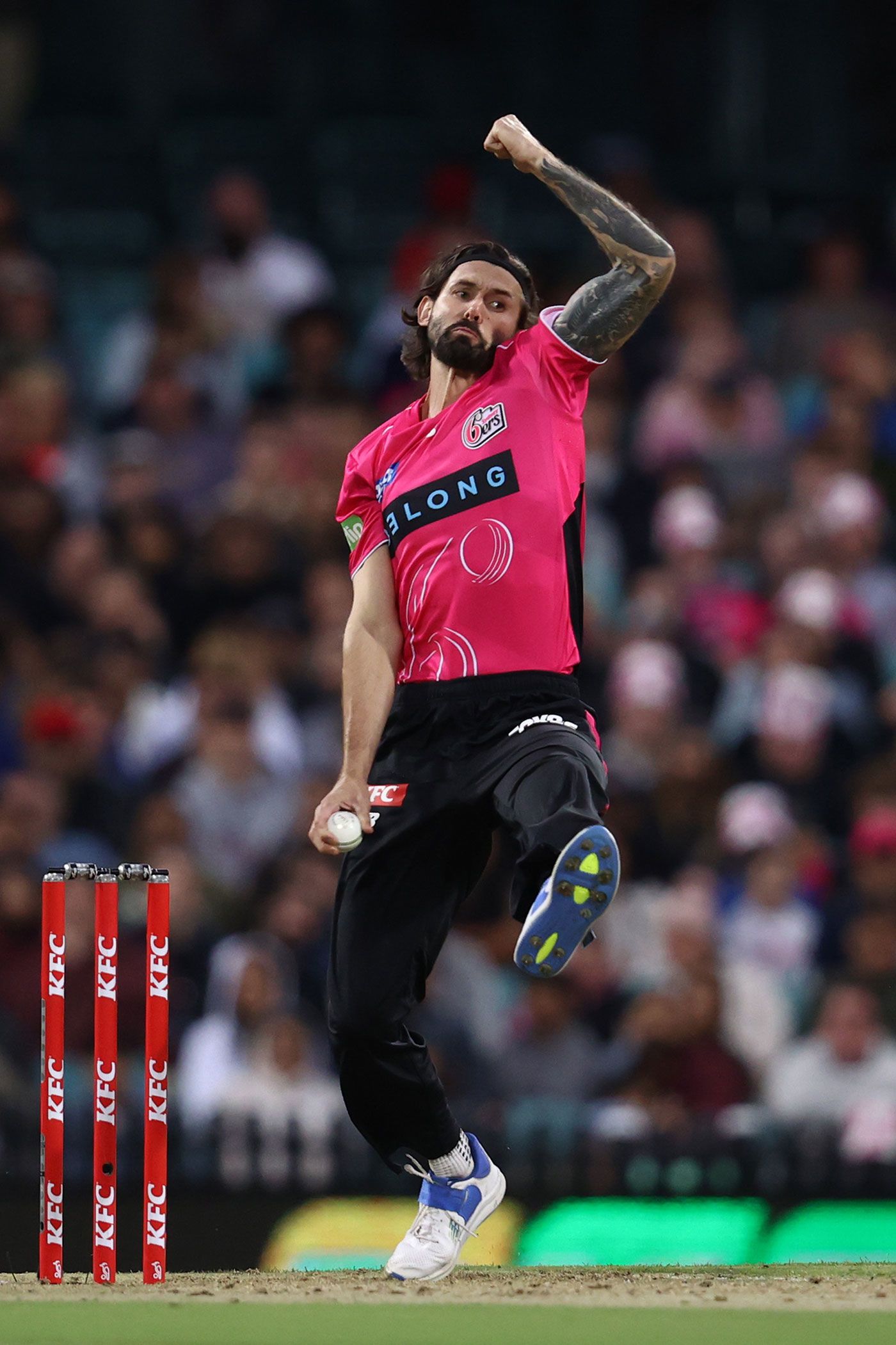 Kane Richardson in his delivery stride