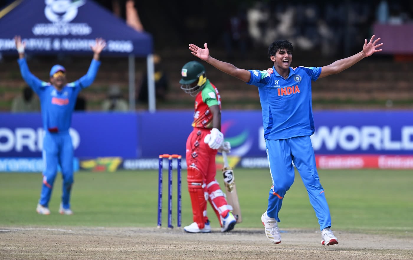 RS Ambrish picked up two early wickets