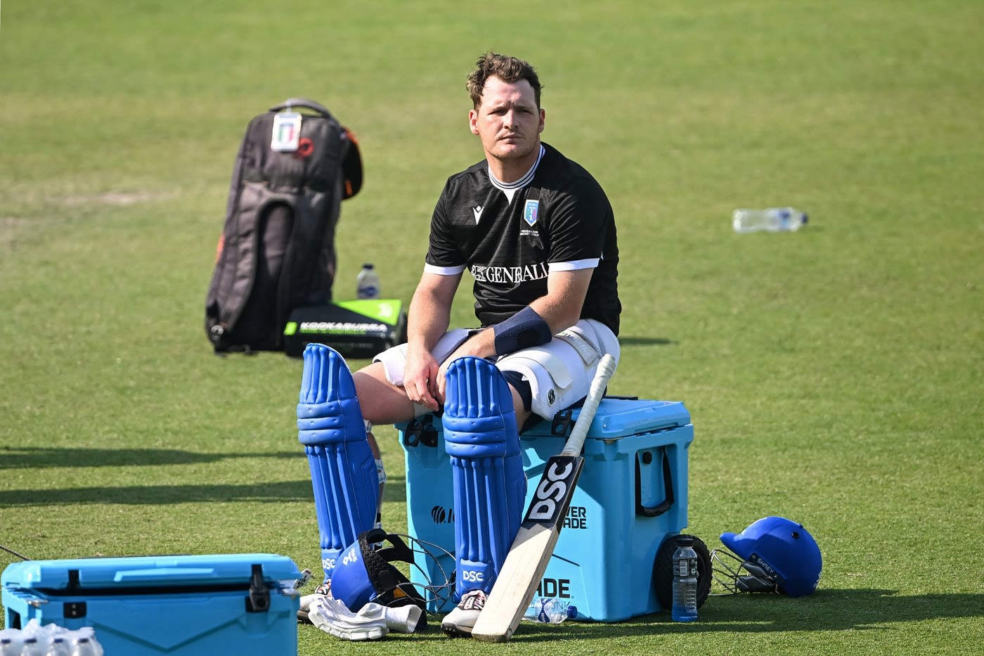 Harry Manenti takes a break during training