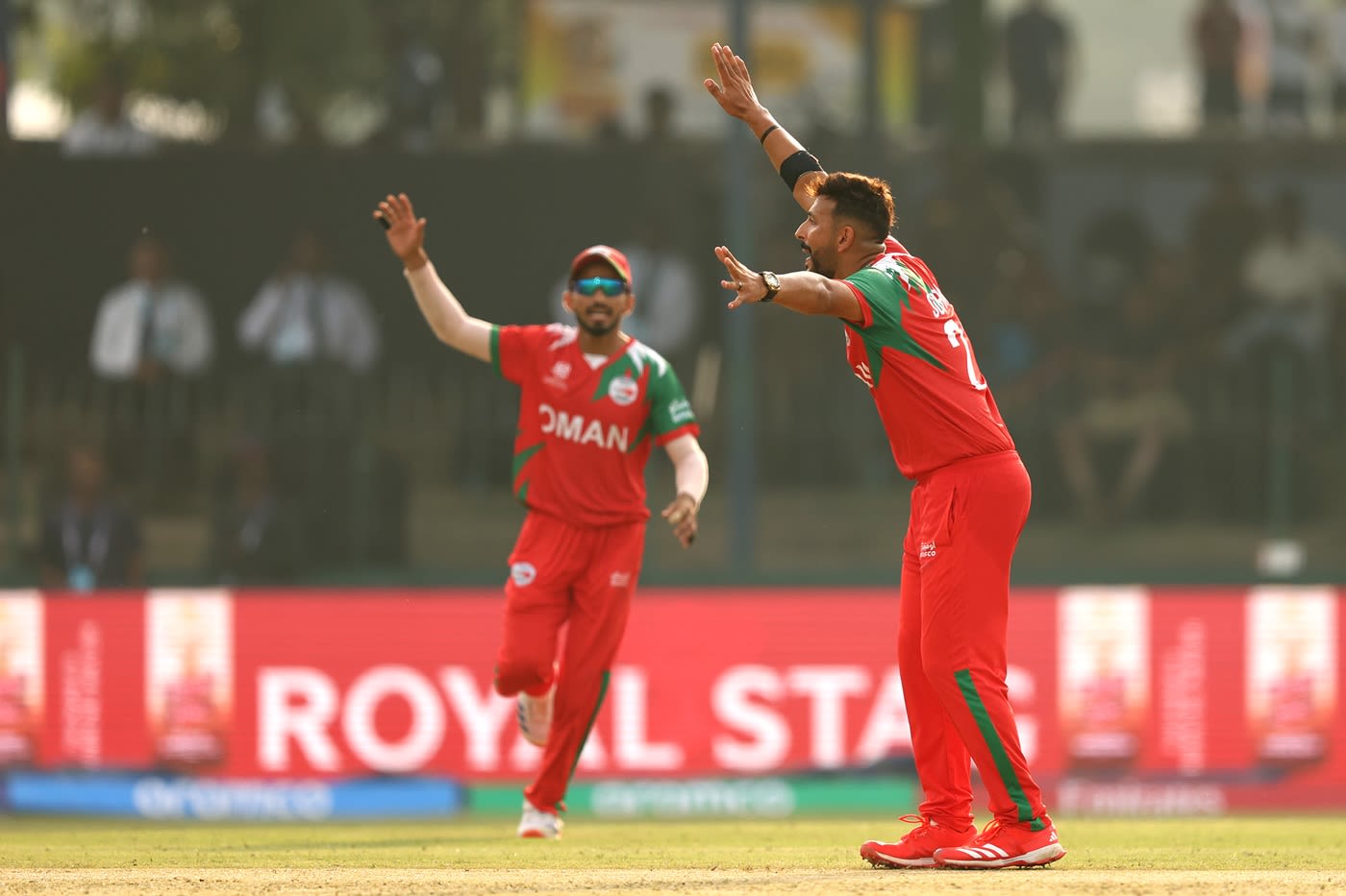 Sufyan Mehmood took two wickets early