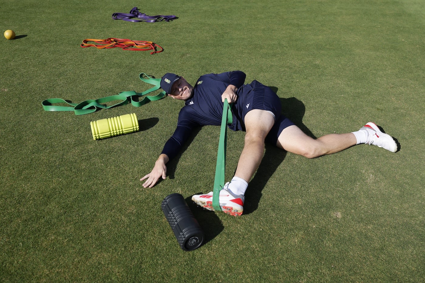 George Linde warms up ahead of the game