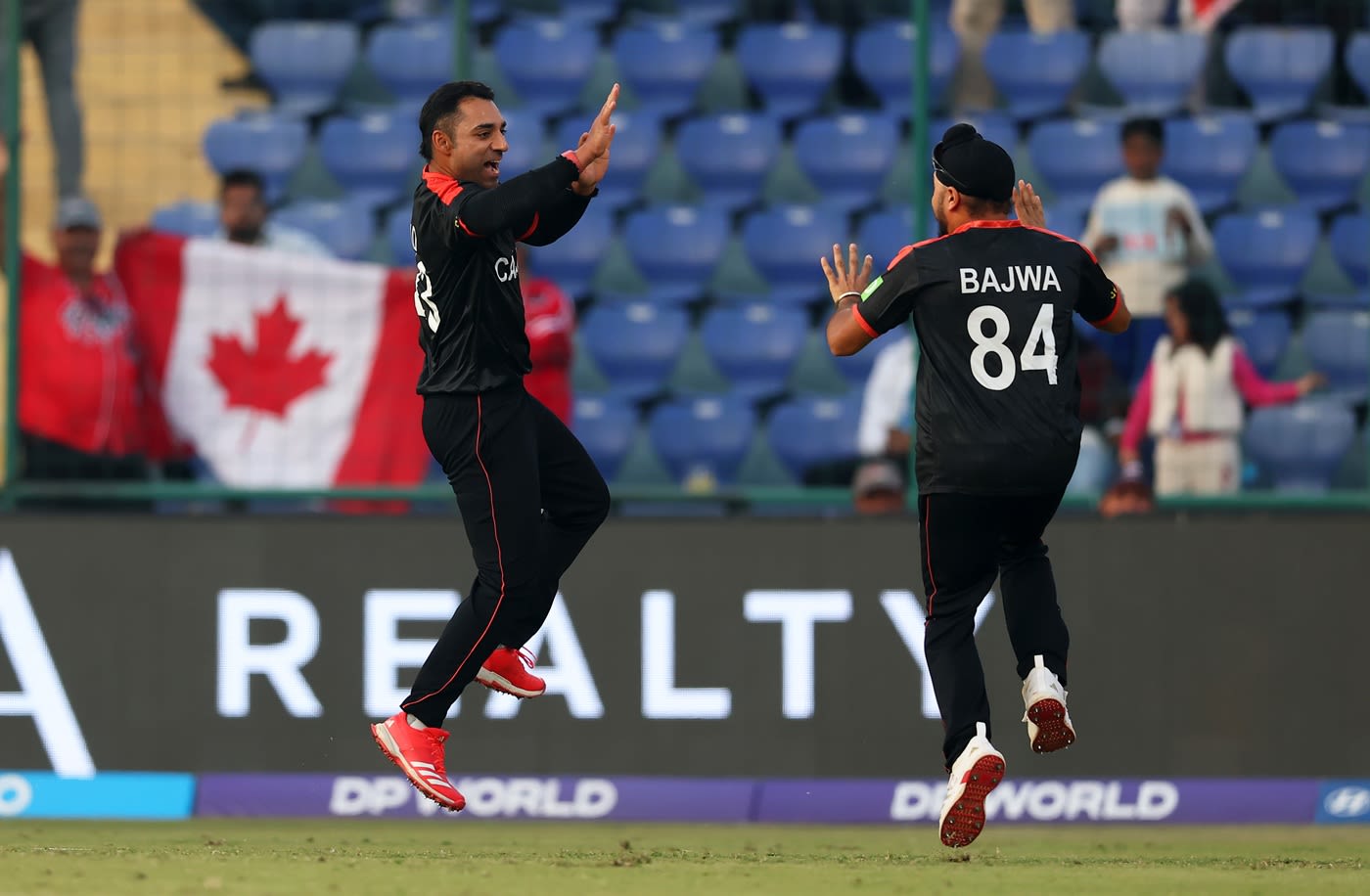 Saad Bin Zafar celebrates Alishan Sharafu's dismissal