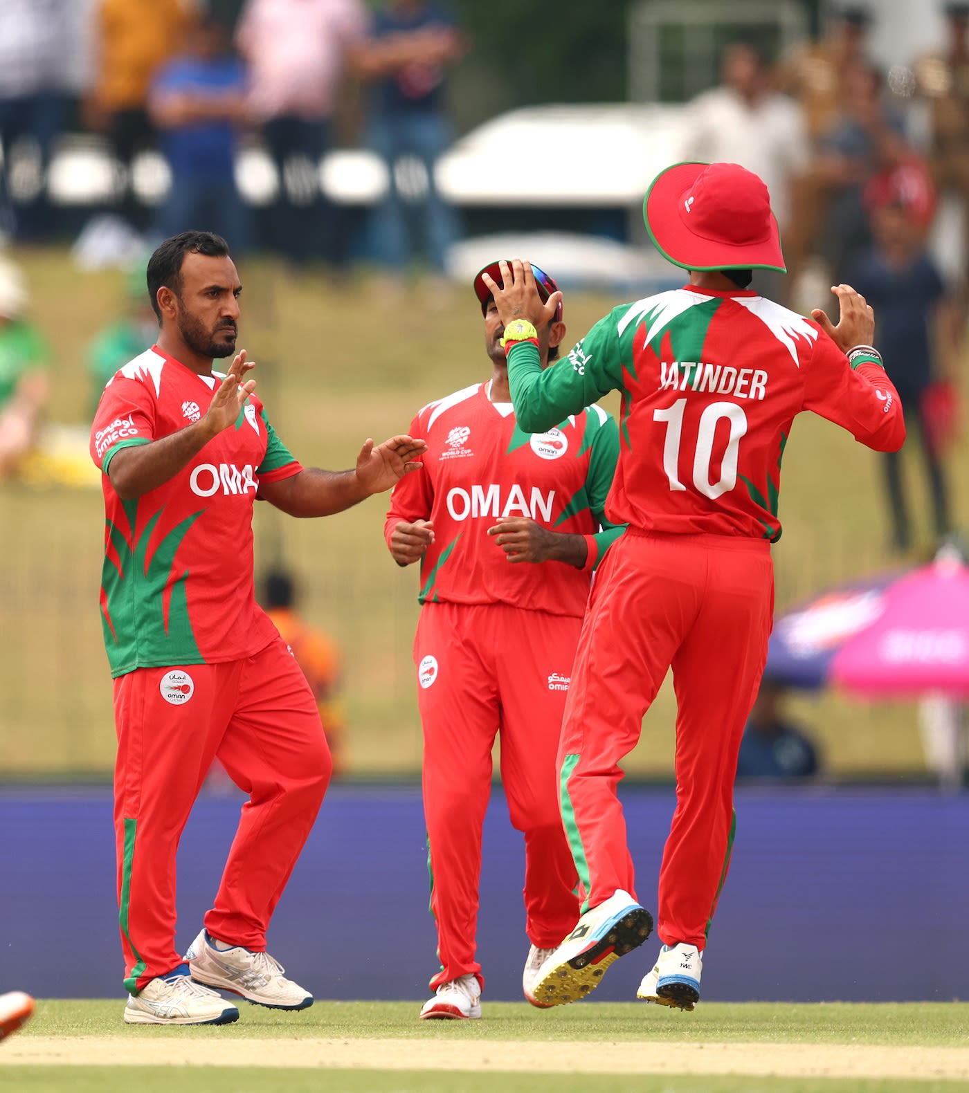 Shakeel Ahmed struck in the first over