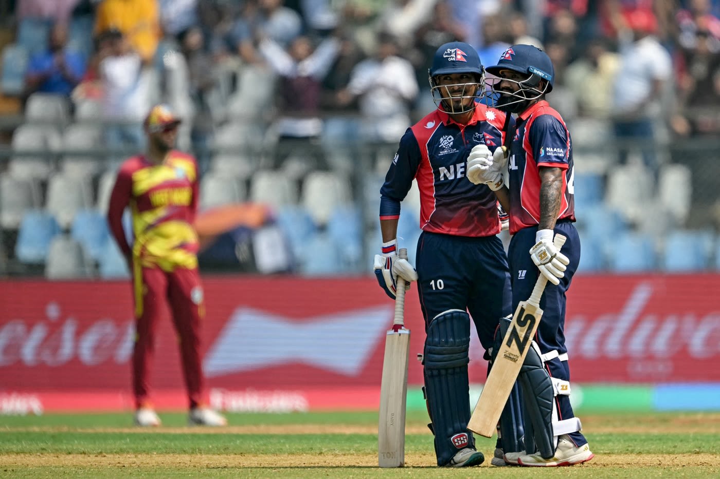 Dipendra Singh Airee and Sompal Kami put on 54 runs off 26 balls