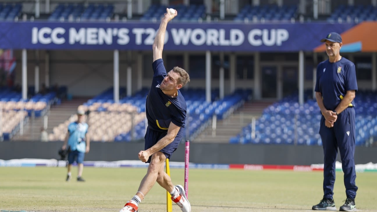 South Africa make four changes and ask UAE to bat