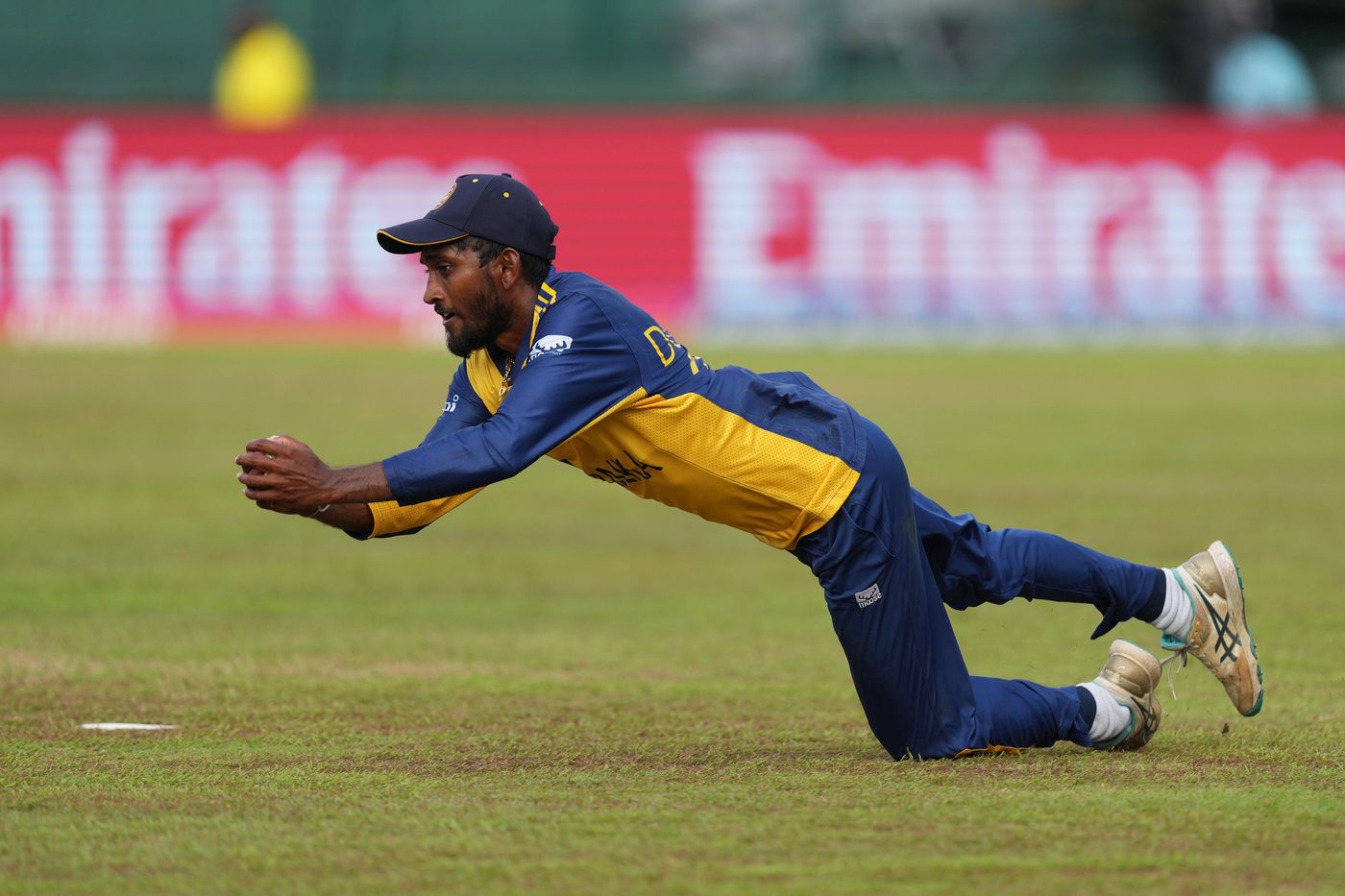 Dushan Hemantha takes a diving catch