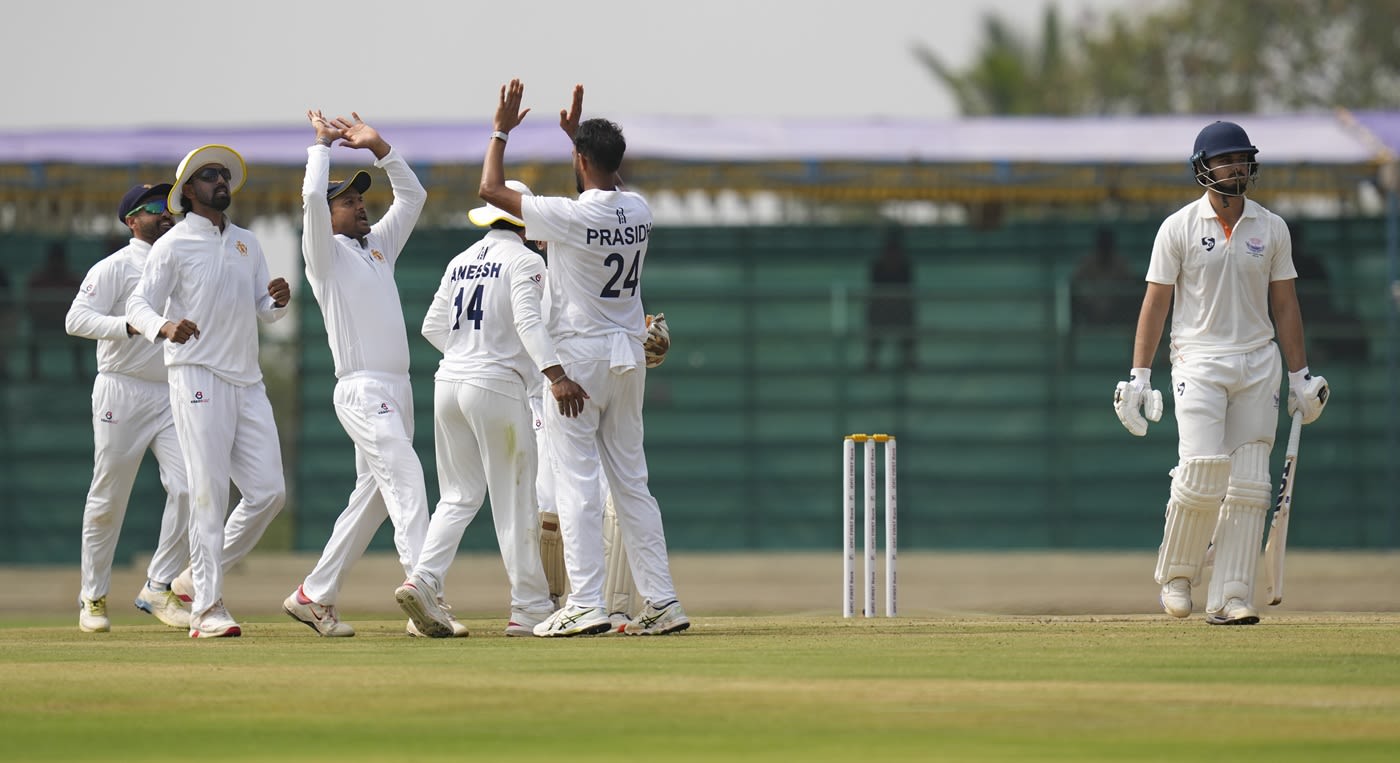 Prasidh Krishna celebrates after getting rid of Abdul Samad