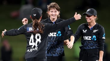 Kayley Knight called up to NZ squad for ODIs against SA