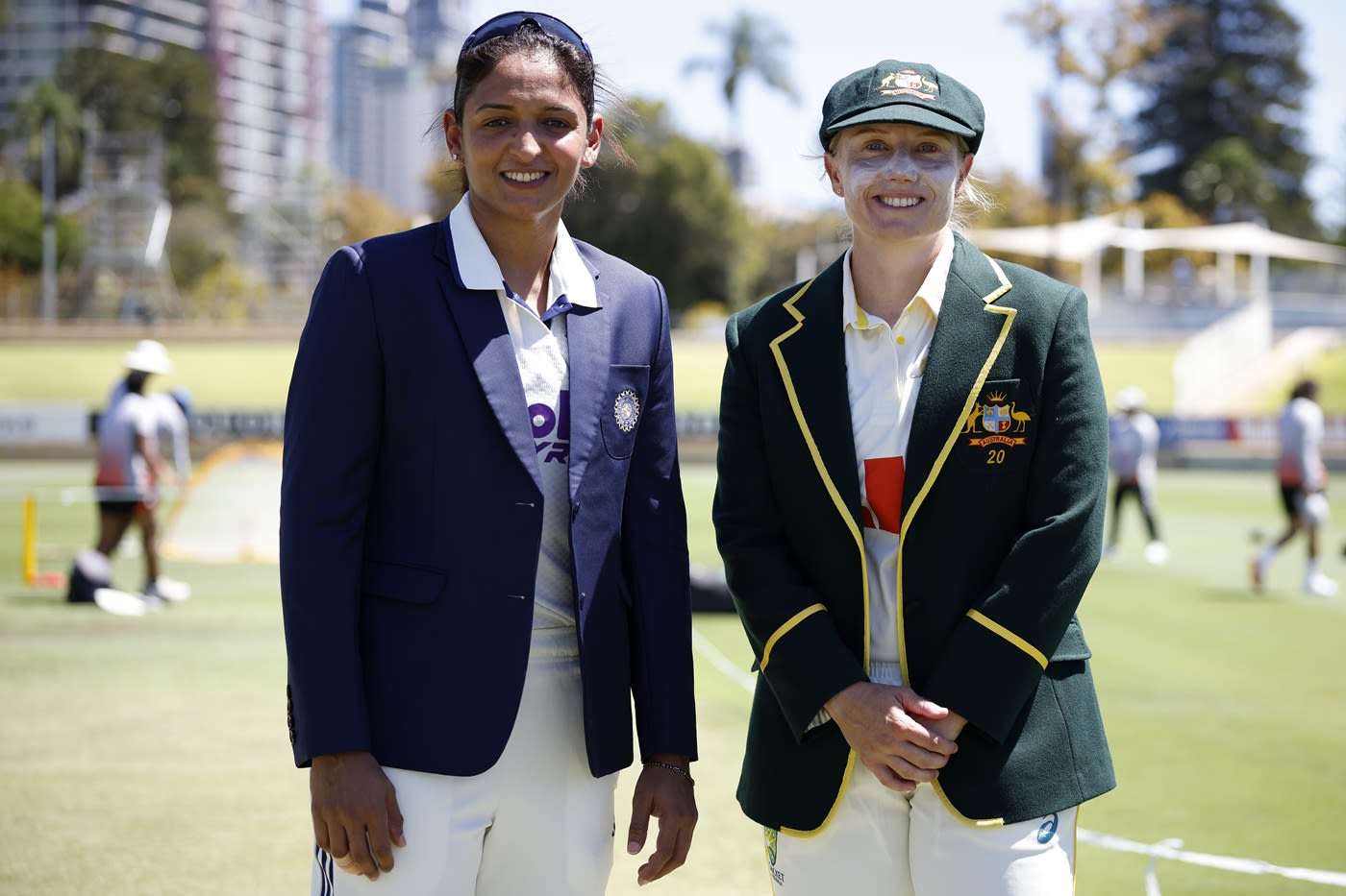 Alyssa Healy and Harmanpreet Kaur at the toss