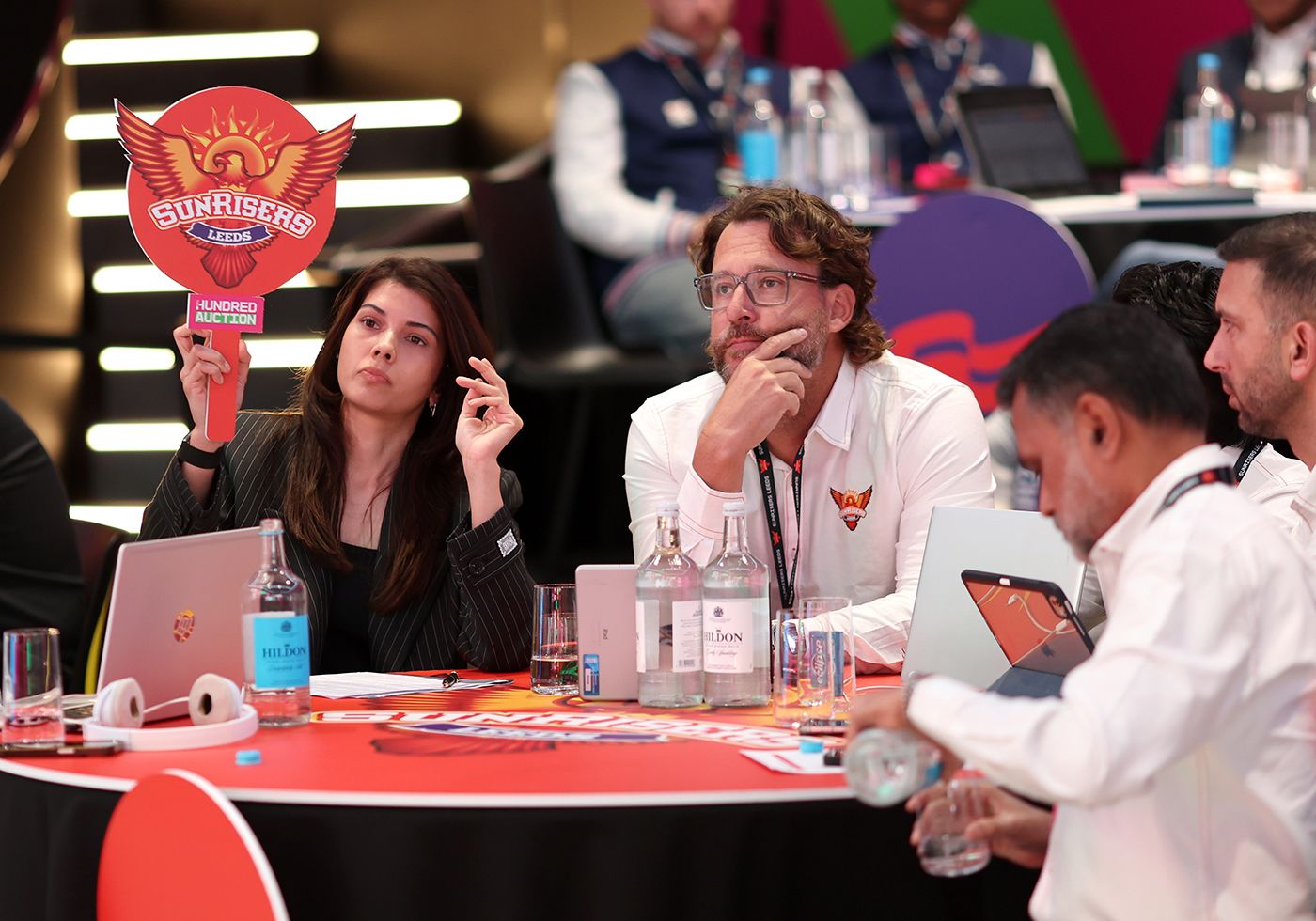 Kaviya Maran and Daniel Vettori at the Sunrisers Leeds table