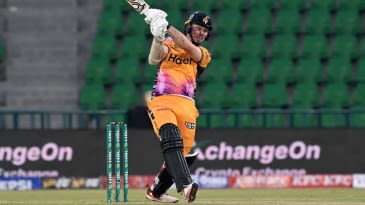 Bracewell, Samad cameos propel Zalmi to 215 chase against Pindiz
