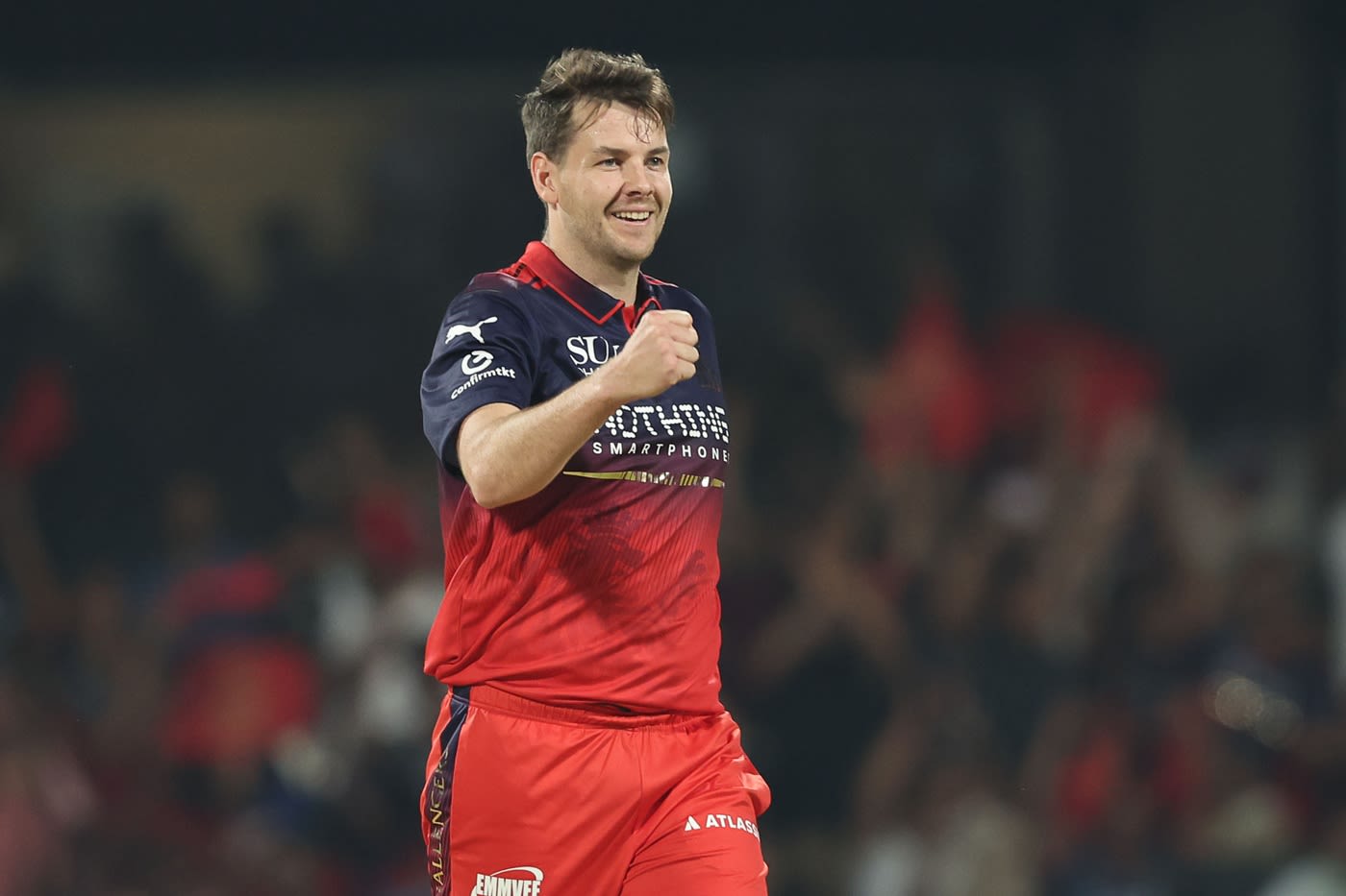 Playing his first IPL game, Jacof Duffy removed Travis Head and Abhishek Sharma inside his first two overs