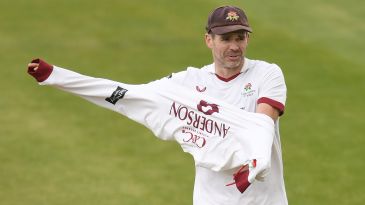 Hollman frustrates Anderson on injury comeback