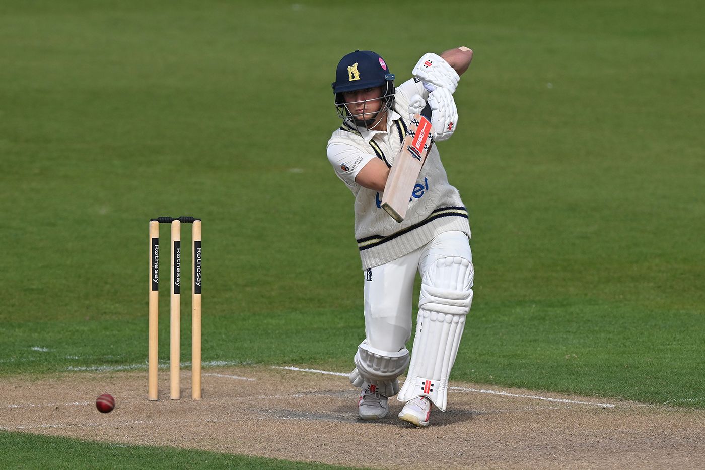 Kai Smith helped resurrect the Warwickshire innings