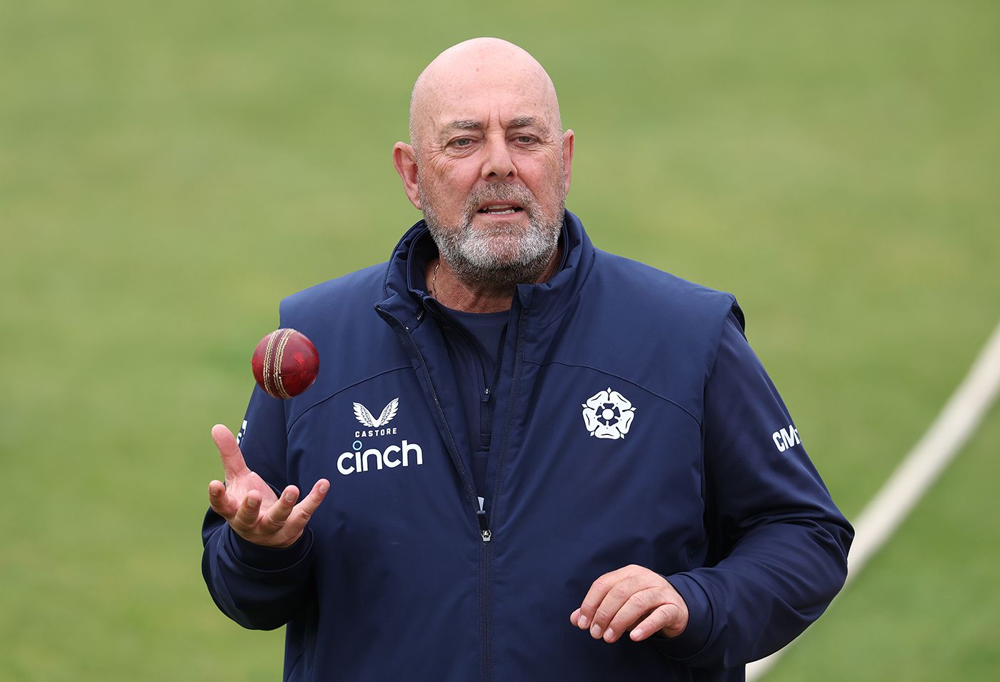 Darren Lehmann oversees the warm-ups