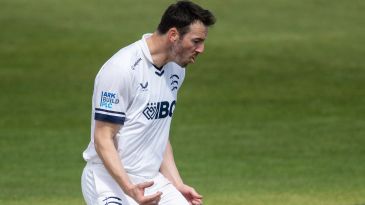 Middlesex thwarted despite Roland-Jones, Higgins salvoes