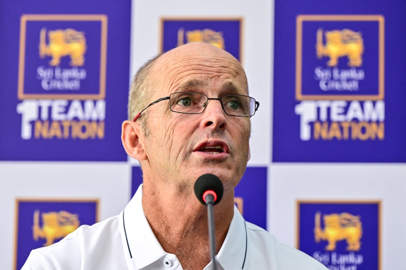 Gary Kirsten addresses the media