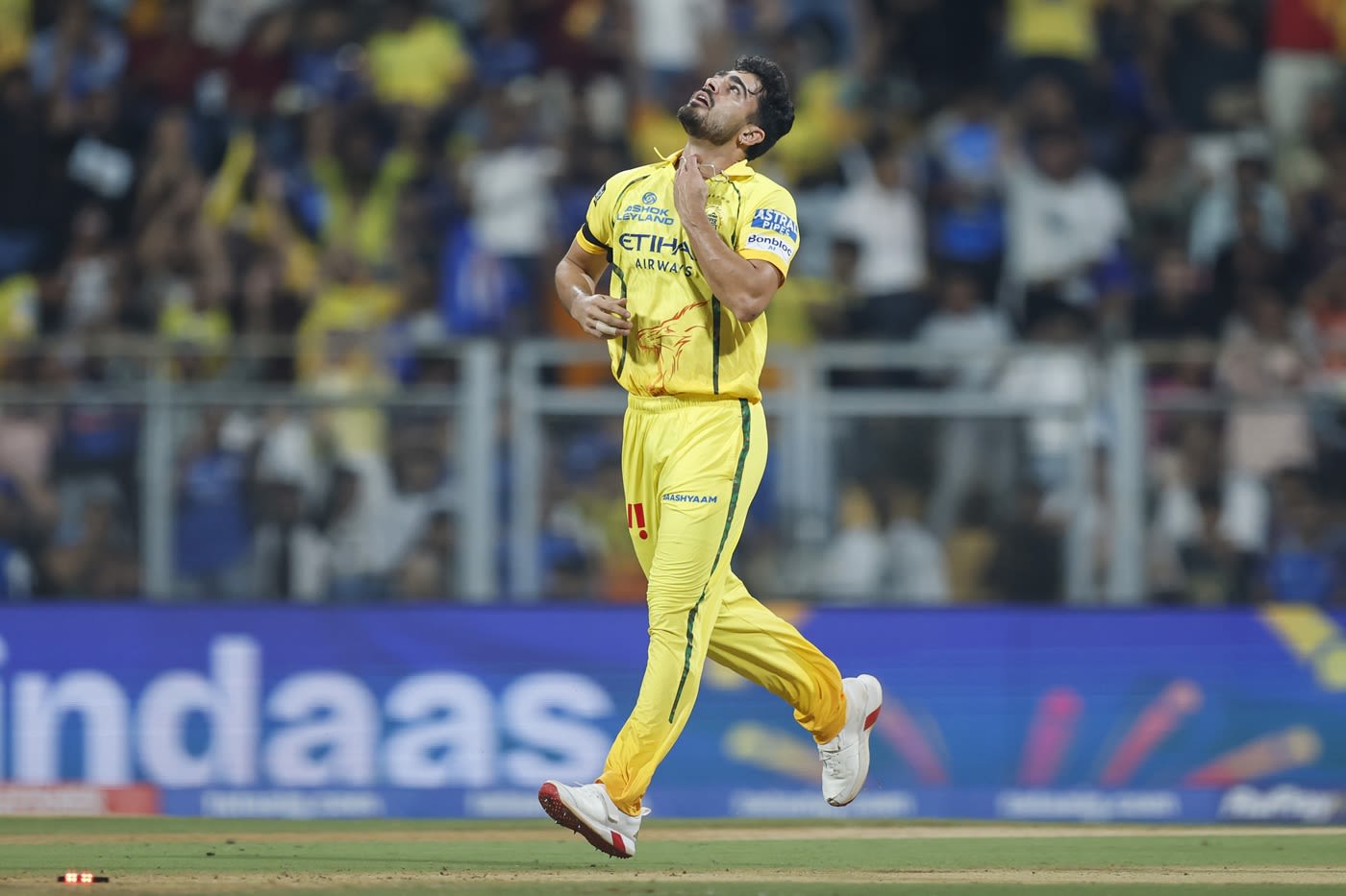 Mukesh Choudhary had Quinton de Kock chopping on